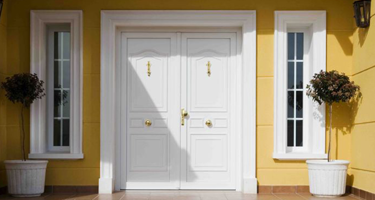 Envolver Selección conjunta Itaca Cómo hacer el mantenimiento de tus puertas de exterior - Tancaments.cat